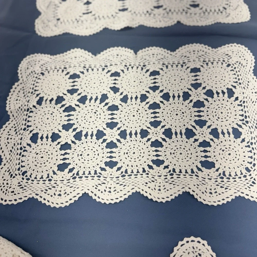 Vintage Crocheted Rectangle Handmade Doily, White 18x11 Circle Pattern